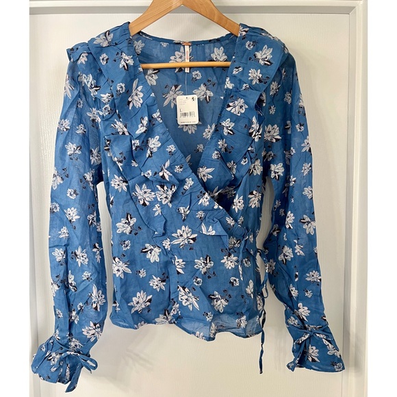 Free People Amanda Ruffle Top in Cool Combo Size L - Picture 9 of 12